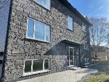 Newer Spacious Elegant 2-Bedroom Apartment.