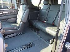 2023 GMC Yukon XL Denali 6.2L Ecotec3 V8 7 Passenger 4X4 - Photo 4