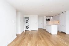 renovated two bedroom, Leslie and Lawrence - ID 4460 - Photo 5