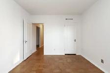 two bedroom, yonge and st. clair - ID 690 - Photo 8