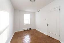 two bedroom, yonge and st. clair - ID 690 - Photo 12