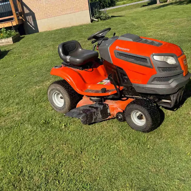 Husquarvarna Riding lawn mower