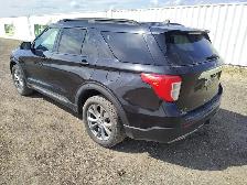 2022 Ford Explorer - Photo 3