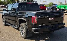 2018 GMC Sierra 1500 SLT Crew Cab w/ 5'8 truck box - Photo 3