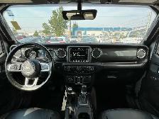 2020 Jeep WRANGLER UNLIMITED Sahara Altitude 4WD | LOW KM | Comm - Photo 16