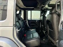 2020 Jeep WRANGLER UNLIMITED Sahara Altitude 4WD | LOW KM | Comm - Photo 18