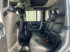 2020 Jeep WRANGLER UNLIMITED Sahara Altitude 4WD | LOW KM | Comm - Photo 19