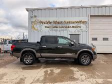 2019 Nissan Titan Platinum Reserve Crew Cab 5.6L V8 - Photo 4