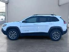2020 Jeep Cherokee Trailhawk - Photo 2