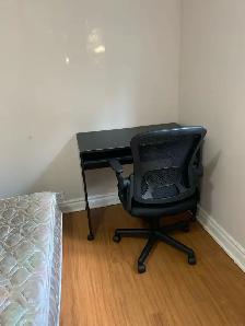 walkout basement 2 bedrooms unit for rent - Photo 8