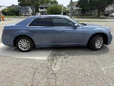 2011 Chrysler 300 - Photo 6