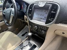 2011 Chrysler 300 - Photo 18