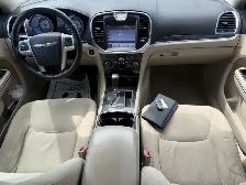 2011 Chrysler 300 - Photo 19