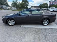2011 Chevrolet Malibu - Photo 4