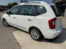 2012 Kia Rondo - Photo 3