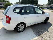 2012 Kia Rondo - Photo 5