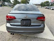 2017 Volkswagen Jetta Sedan - Photo 4