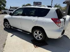 2011 Toyota RAV4 - Photo 3