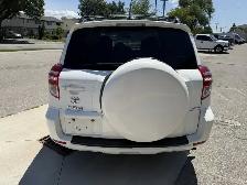 2011 Toyota RAV4 - Photo 4