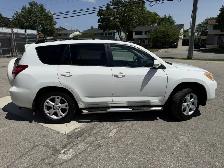 2011 Toyota RAV4 - Photo 6