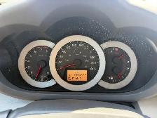 2011 Toyota RAV4 - Photo 11