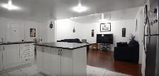 FULLY FURNISHED 1 BEDROOM in LEGAL BASEMENT APARTMENT. - Photo 2