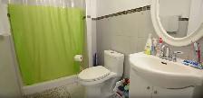 FULLY FURNISHED 1 BEDROOM in LEGAL BASEMENT APARTMENT. - Photo 3