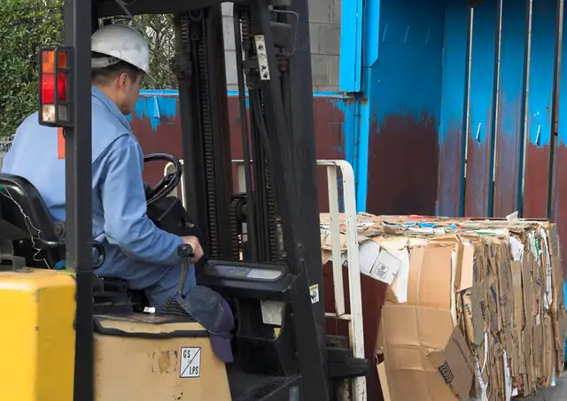 HIRING - FORKLIFT   GENERAL LABOUR