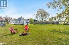 All Season Cottage for Rent - Photo 9