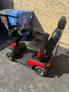 QUADRIPORTEUR / SCOOTER INVACARE PEGASUS METRO