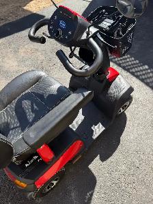 QUADRIPORTEUR / SCOOTER INVACARE PEGASUS METRO - Photo 2