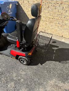 QUADRIPORTEUR / SCOOTER INVACARE PEGASUS METRO - Photo 3