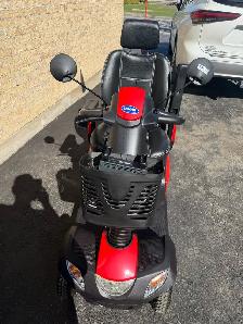 QUADRIPORTEUR / SCOOTER INVACARE PEGASUS METRO - Photo 4