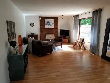 CHARMING 3 BEDROOM BUNGALOW FOR RENT IN DOWNTOWN ORANGEVILLE - Photo 2
