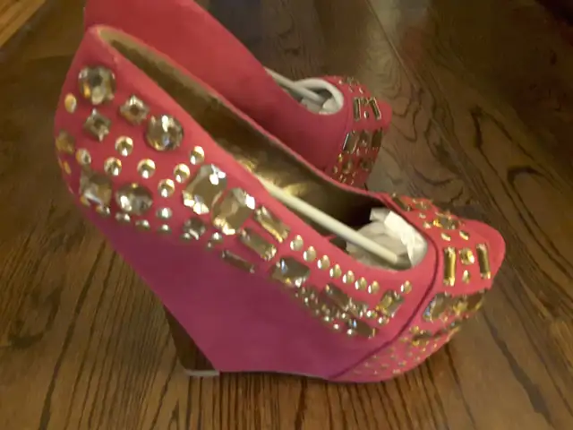 Brand New Women shoes Size 8.5
