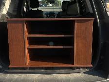 Sturdy TV srand in excellent condition. Saskatoon.