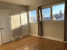 Large cozy 2 bedroom upper unit in West Kildonan - Photo 4