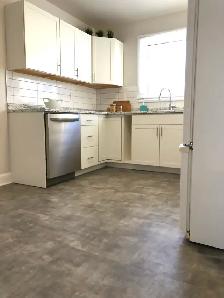 Large cozy 2 bedroom upper unit in West Kildonan - Photo 8