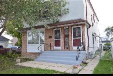 Large cozy 2 bedroom upper unit in West Kildonan - Photo 10