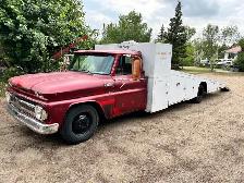 1965 Chevy c30 Ramp truck - Photo 2