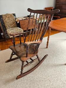 Vintage solid wood rocking chair - Photo 3