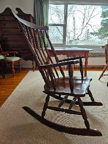 Vintage solid wood rocking chair - Photo 5