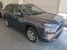 2021 Toyota RAV4 LE AWD,