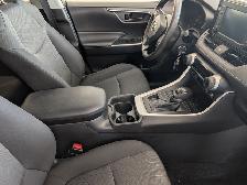 2021 Toyota RAV4 LE AWD, - Photo 8