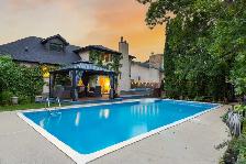 Coveted location! Meticulously maintained 5 bdrm in Garden City - Photo 2