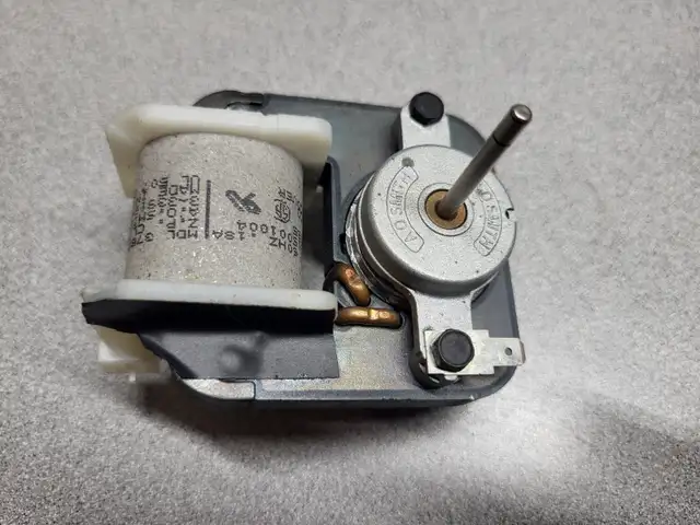 1 MOTEUR D'EVAPORATEUR 120V DANBY NEUF NEW 3-33919-001