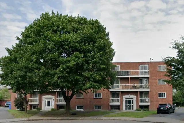 4 1/2 à louer, Longueuil