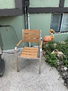 Outdoor patio table, chairs, umbrella and base - Photo 2