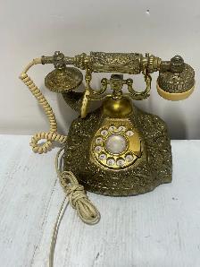 Quality Zerbini Lamps & Gifts Telephone