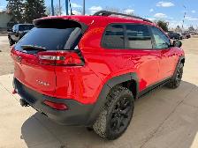 2017 Jeep Cherokee Trailhawk - Photo 11